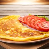 Омлет със сирене и кашкавал + гарнитура (230г - 250г)