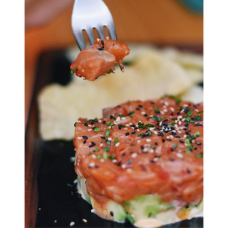 "EL" Tartar de Salmón