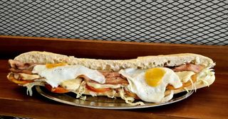 1/2 Bocata Chivito