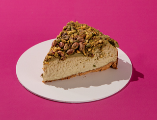Tarta De Queso Porción Chocolate Dubai, Pistacho Y Choco Blanco