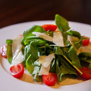 Ensalada De Rúcula Y Queso Parmesano
