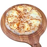 Хачапурі по-мегрельськи з мармуровою телятиною та копченим сиром 