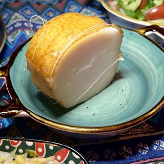 შებოლილი სალა(200გრ) ნიორით და შავი პურით