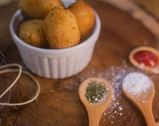 Bolinhas de 4 queijos