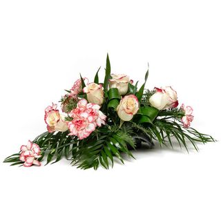 Aranjament trandafiri si garoafe