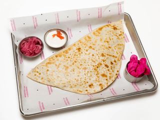 Янтик Бринза + песто + в'ялені томати