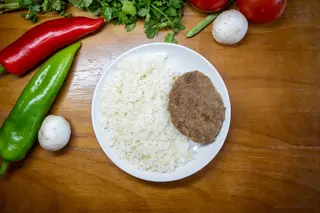 Котлета говядина с рисом