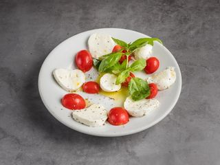 Insalatona caprese 