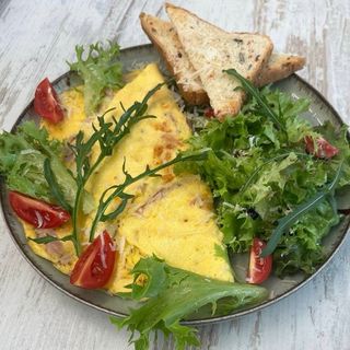 Омлет з шинкою(Кальцоне)