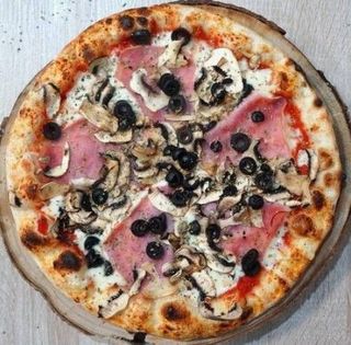 Pizza quattro stagioni