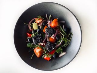 Салат Грецький з соусом Бальзаміко (250г)