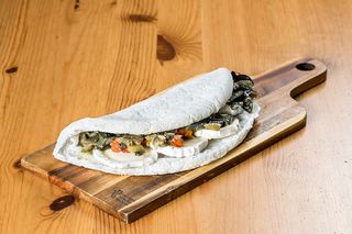 Manioca de caponata de berenjena