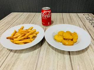 Menú Nuggets De Pollo (7 Uds.)