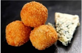 65. Croquetas Caseras Mini De Queso Azul (10 Uds.)