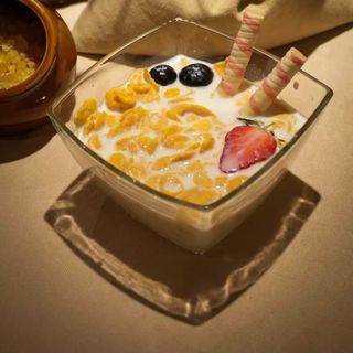 Жүгері қытырлағы қосылған спорттық таңғы ас