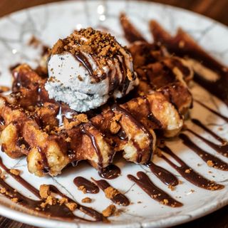 Gofre con sirope de nutela