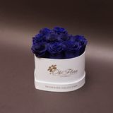 9 trandafiri criogenați albaștri în inimă albă