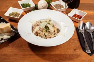 Fettuccine cu hribi și piept de pui