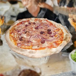 Pizza Atún Y Cebolla (33 Cm.)