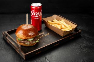 Комбо бургер Сoca-Cola 0.33