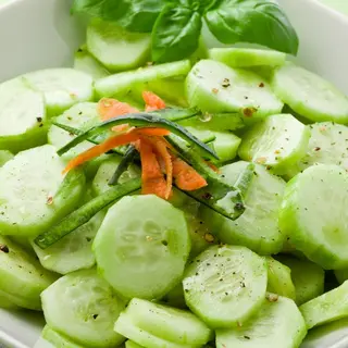 Salata castraveti