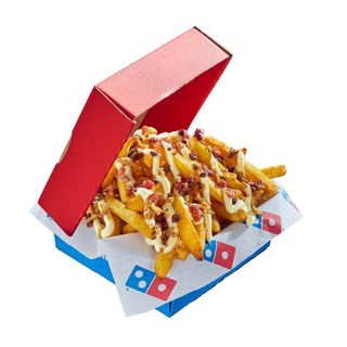 Frytki Loaded z boczkiem i cebulką prażoną