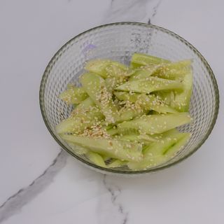 Огурцы с чесноком 