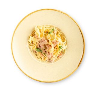 Паста Карбонара с говяжьей ветчиной