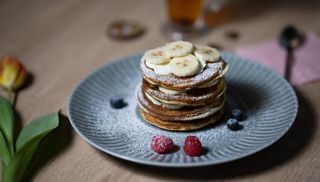 Pancake z mascarpone i bananami