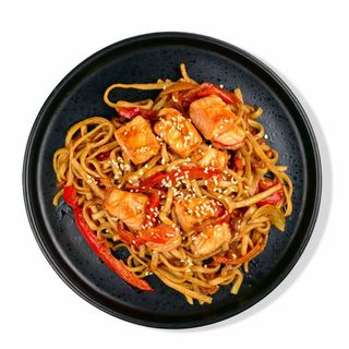 Удон з лососем теріякі