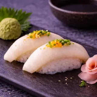 Nigiri z rybą maślaną 2 szt.