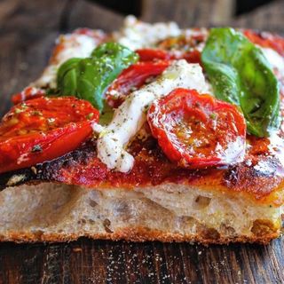 Pizza Diavola Con N'duja (8 Porciones)