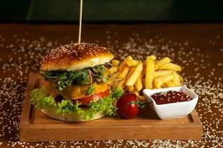 კლასიკური ჩიზბურგერი