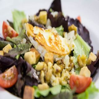 Ensalada de queso de cabra grillé