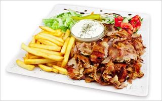 Kebab na talerzu z frytkami duży