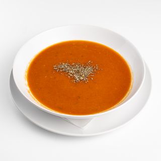 Krem juha od rajčice i bosiljka