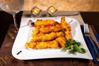 Pui crispy cu garnitura