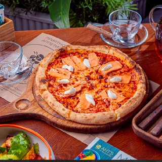 Пицца с лососем и сыром Маскарпоне классическая (30 см.)