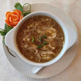 22. Sopa con pollo fideos