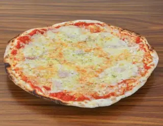 Pizza de jamón y queso