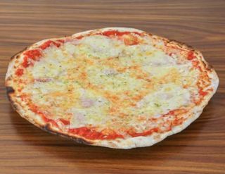 Pizza de jamón y queso