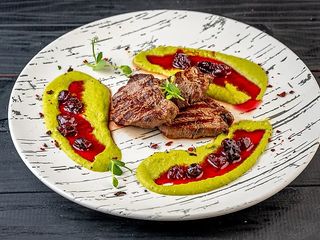 Медальйони з гороховим пюре (0.330 гр)