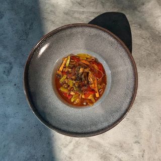 Фетучіні з куркою та овочами (350г)