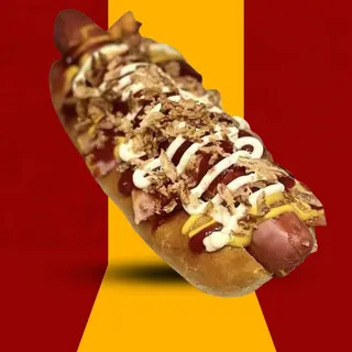 Perrito colombiano con patatas fritas grandes