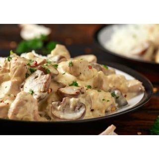 Pollo Con Champiñones