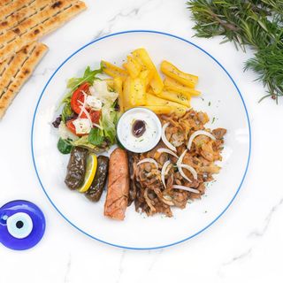 Plato combinado Dionisos