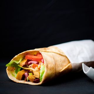 Shaorma vegetariana mare la lipie