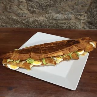 Bocata Pechuga Empanada