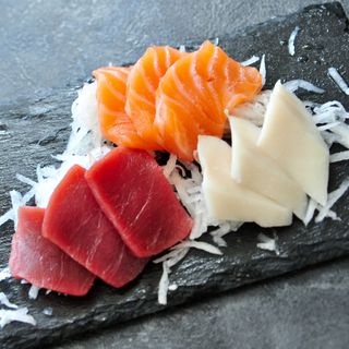 Sashimi Variado (9 Uds.)