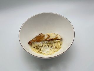 Паста з Курячим філе та сирним соусом (250g)